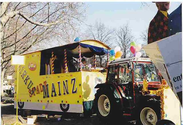 2000.Schnudedunker-Zirkuswagen