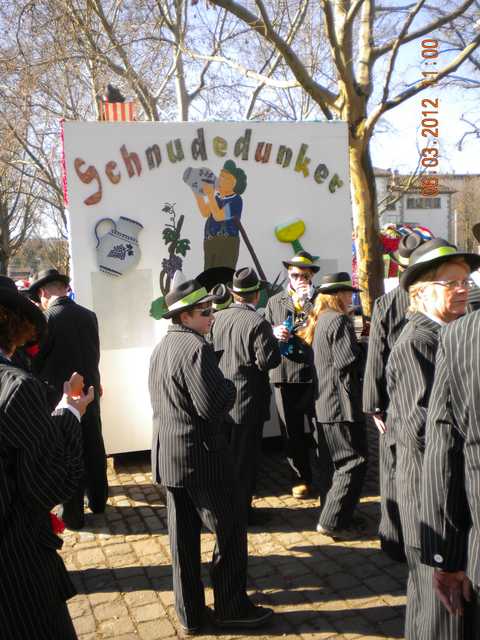 Schnudedunker-Rosenmontagsumuzug-2011-017